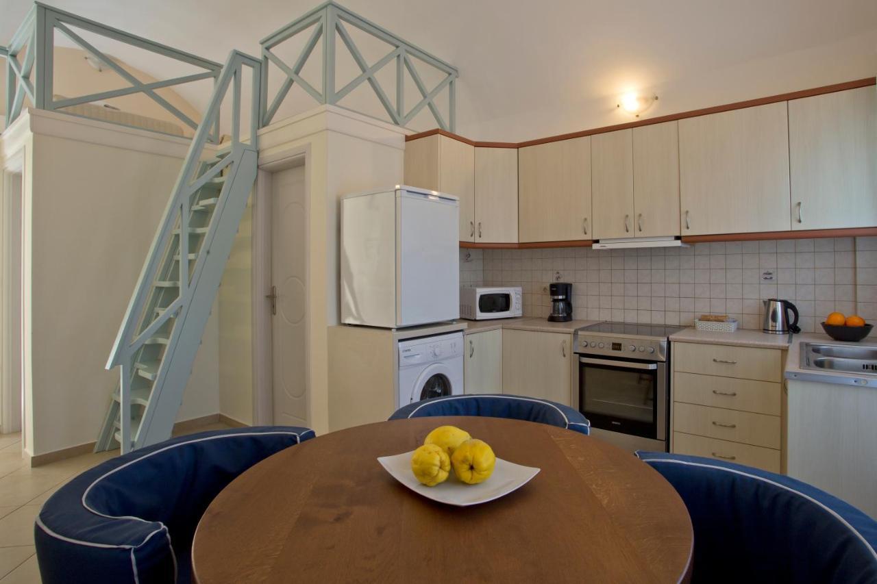Santorini Med Homes - Sunday Apartment Mesaria Zewnętrze zdjęcie