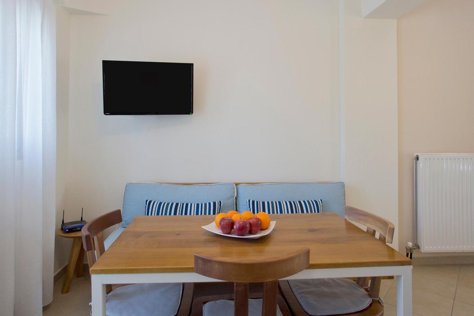 Santorini Med Homes - Sunday Apartment Mesaria Zewnętrze zdjęcie